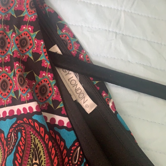 🌺2 for $23 🌺 Cute double v-neck multi-colored dress from coastal boutique - Picture 7 of 15